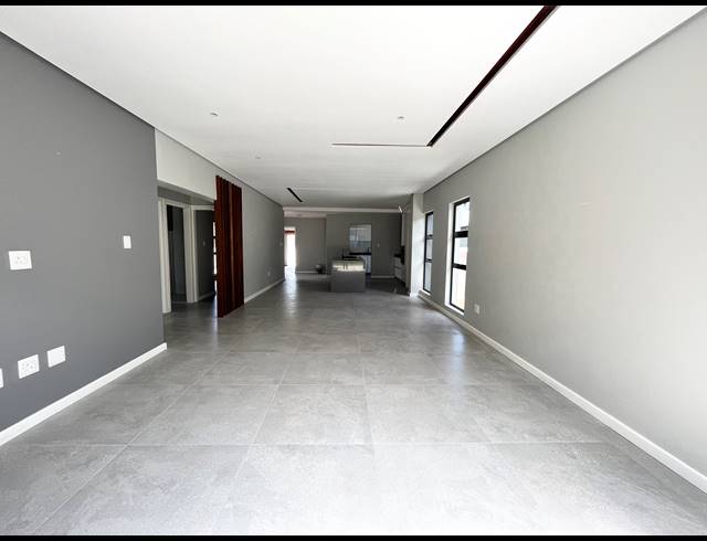 3 BEDROOM HOUSE FOR SALE IN PALM LAKES ESTATE